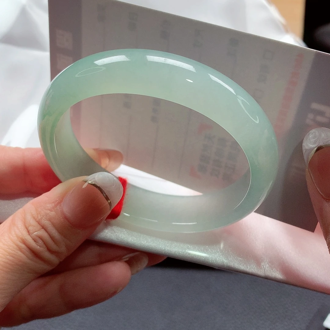 未镶嵌手镯（贵妃镯）翡翠108号，天然A货翡翠手镯