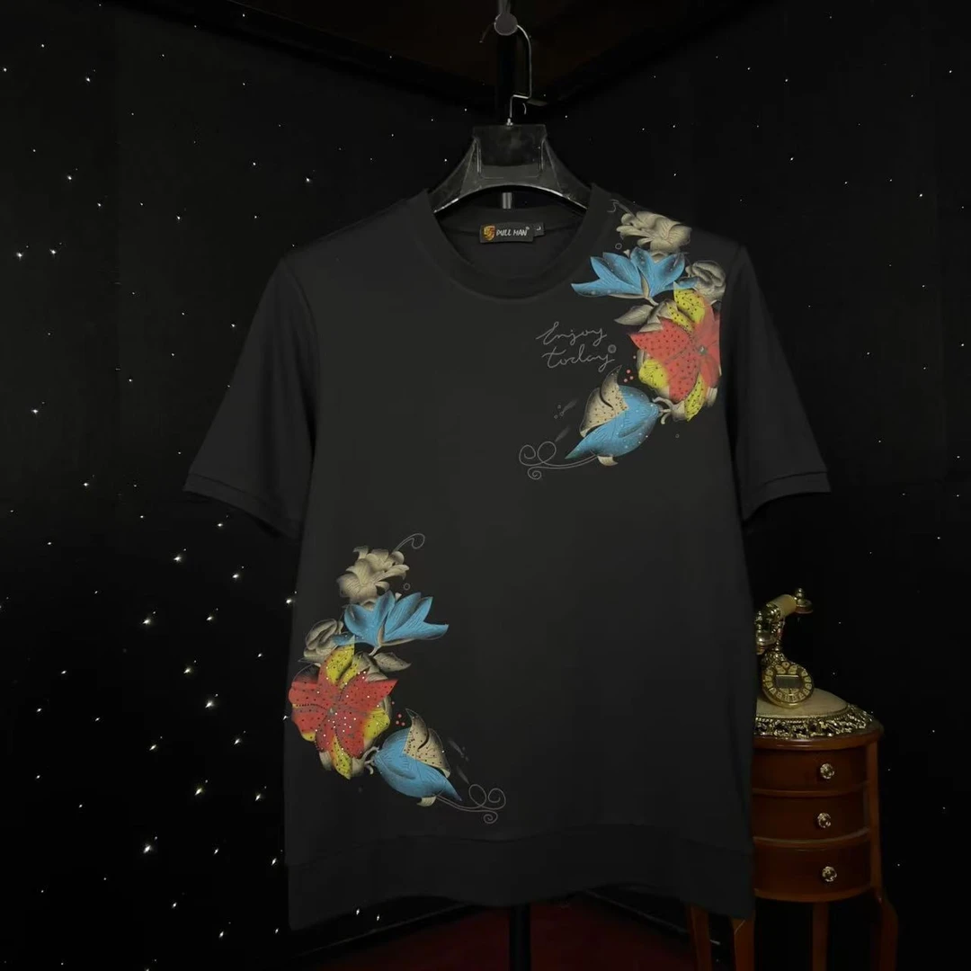 【设计】一抹嫣红  艺术系列 男士欧货高奢圆领T恤-1