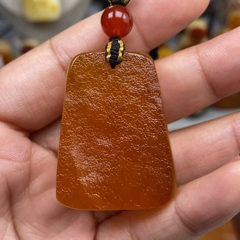 【闪购商品】琥珀颈饰未镶嵌