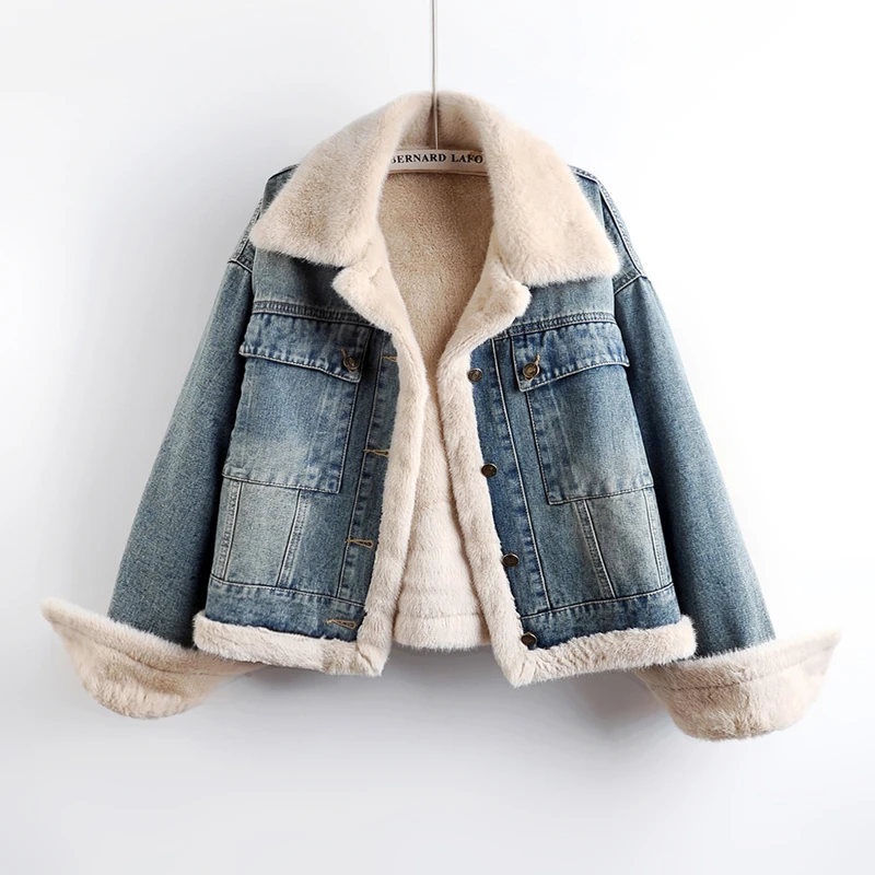 2025秋冬新款时尚加厚毛毛牛仔外套女加绒保暖休闲宽松短款夹克潮