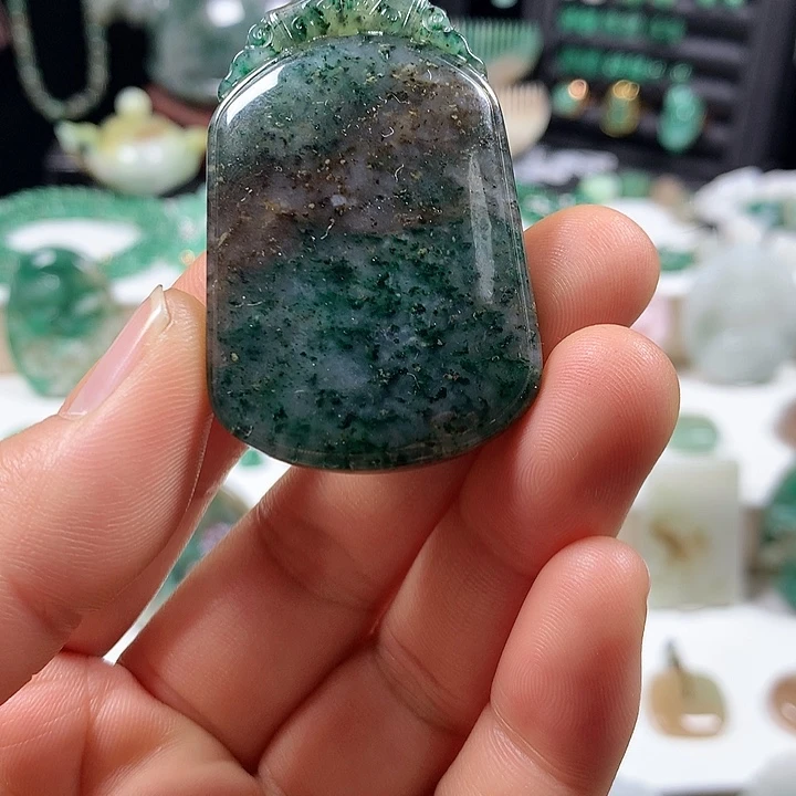 未镶嵌独山玉颈饰