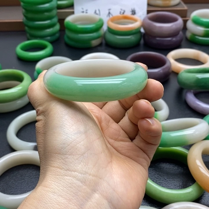 石英质玉手镯未镶嵌用**夏