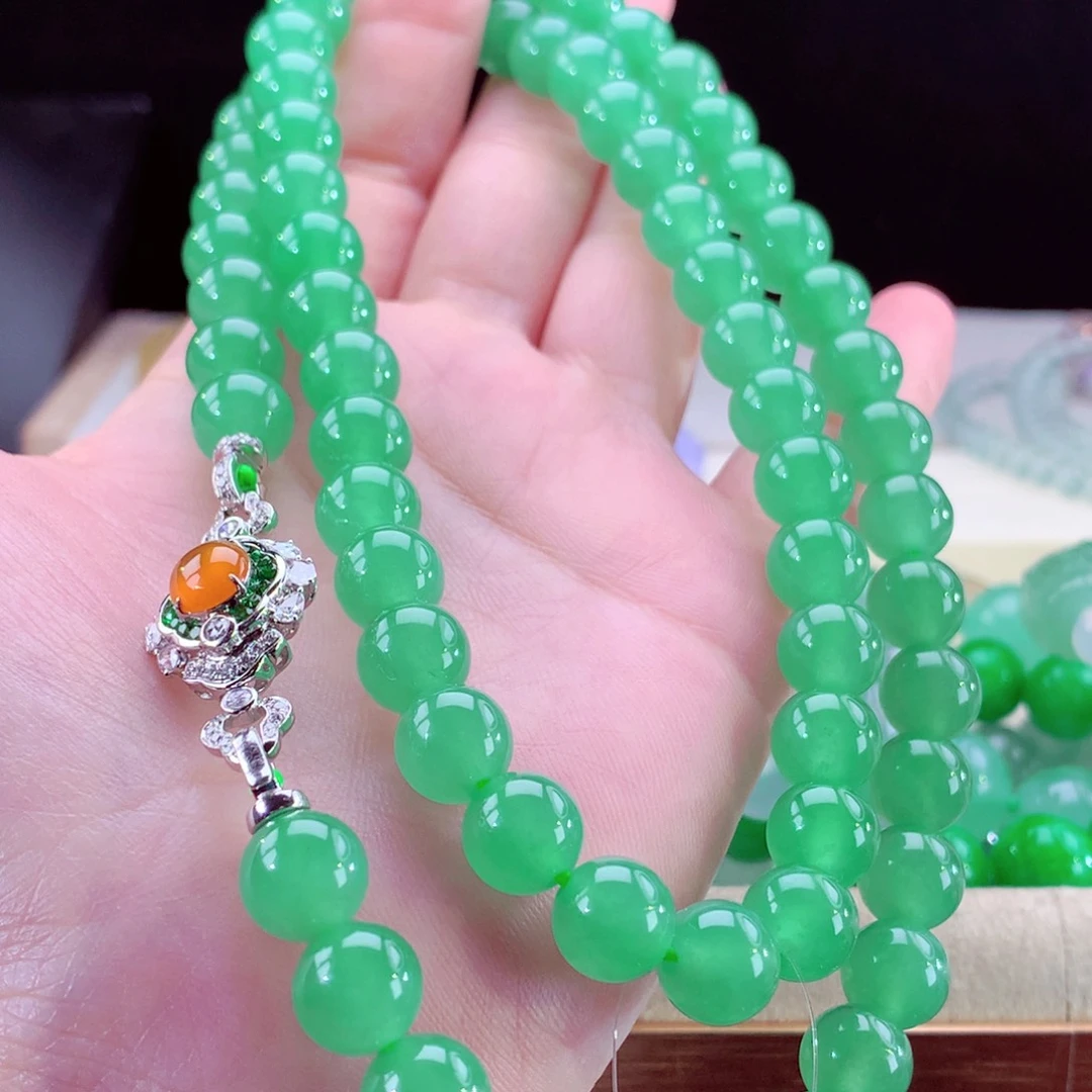翡翠手链未镶嵌高冰甜绿色