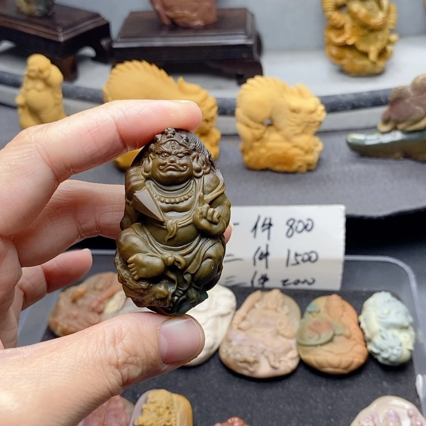 【闪购商品】定制石英质玉吊坠未镶嵌