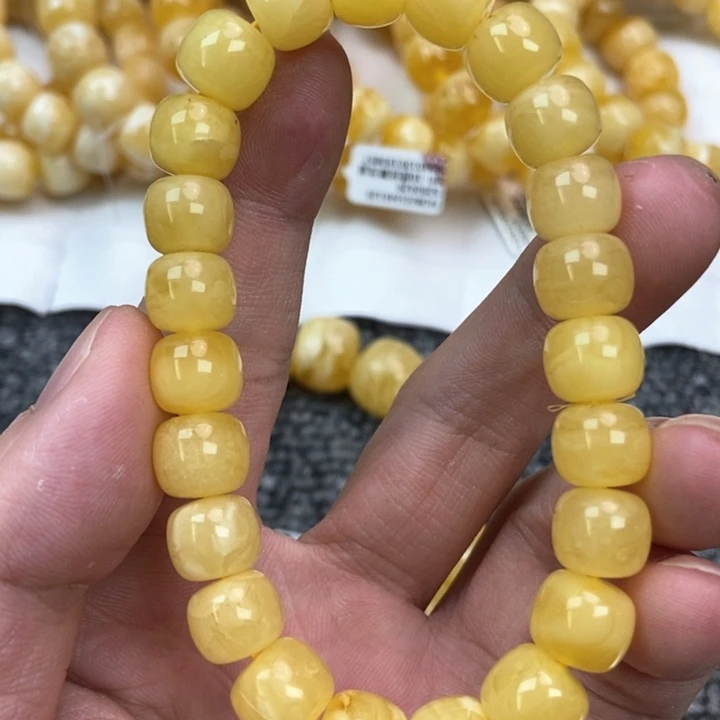 琥珀未镶嵌珠宝奇石22