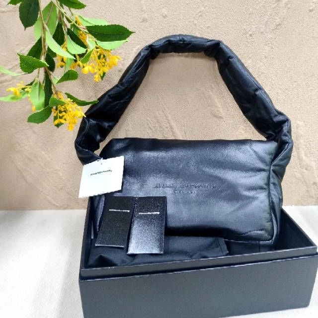 未使用/亚历山大·麦昆/C14037260035/[251028TA0001]