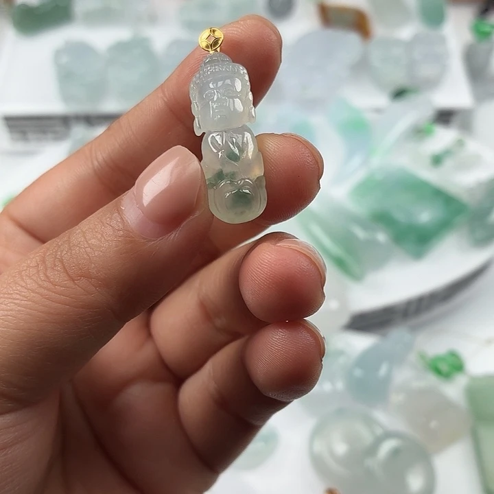 翡翠未镶嵌颈饰纯A