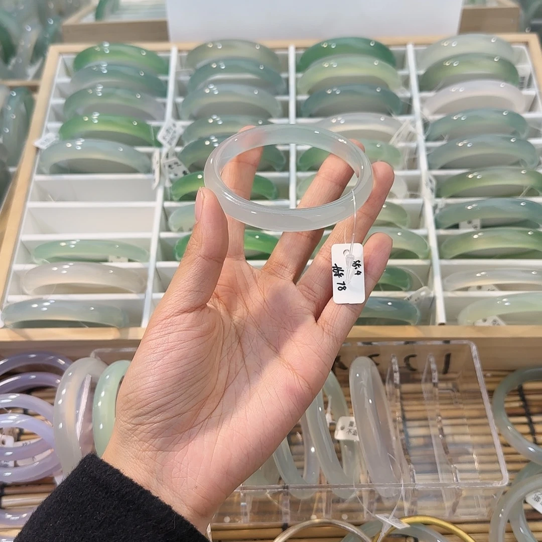 玛瑙/玉髓未镶嵌手镯圈口58.4