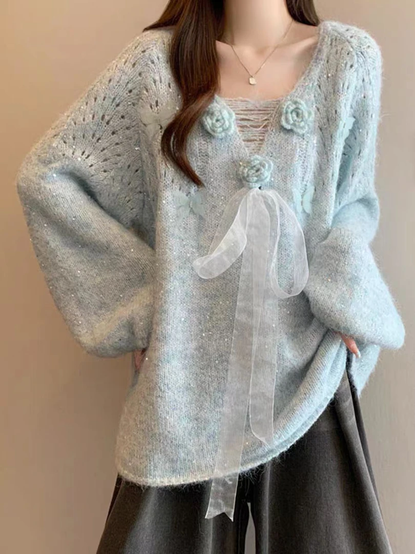 青青大码女装  秋季系带立体花朵亮丝针织蓝色V领长袖毛衣C6284