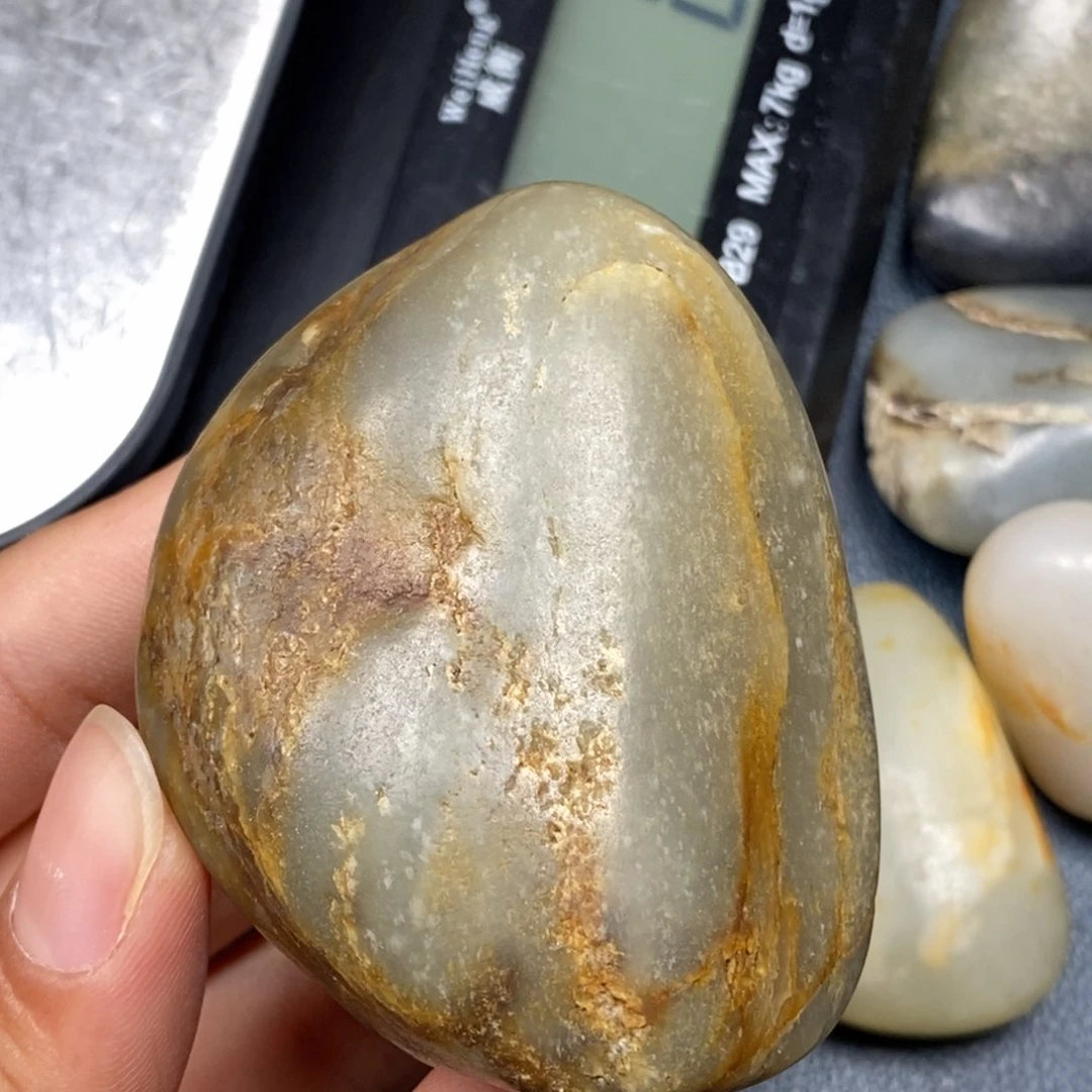 和田玉（糖玉）未镶嵌挂件