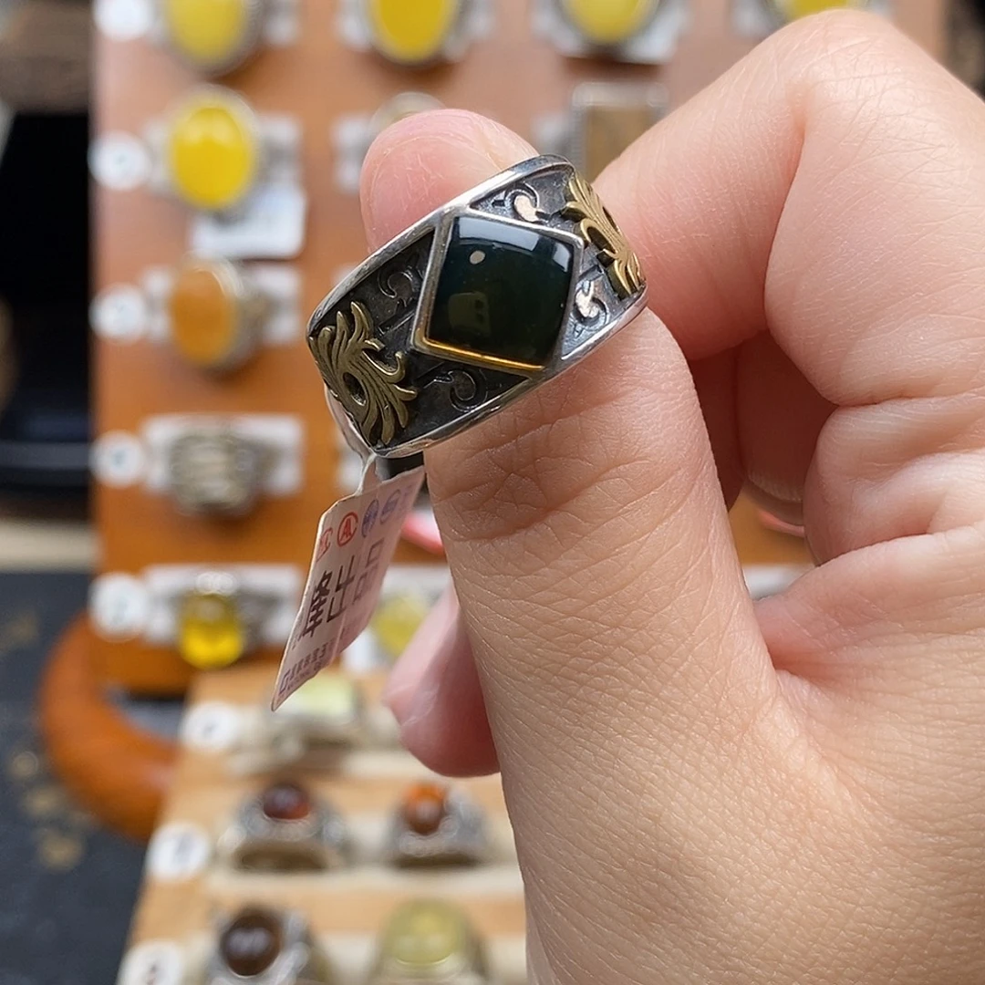 银S925镶嵌琥珀戒指