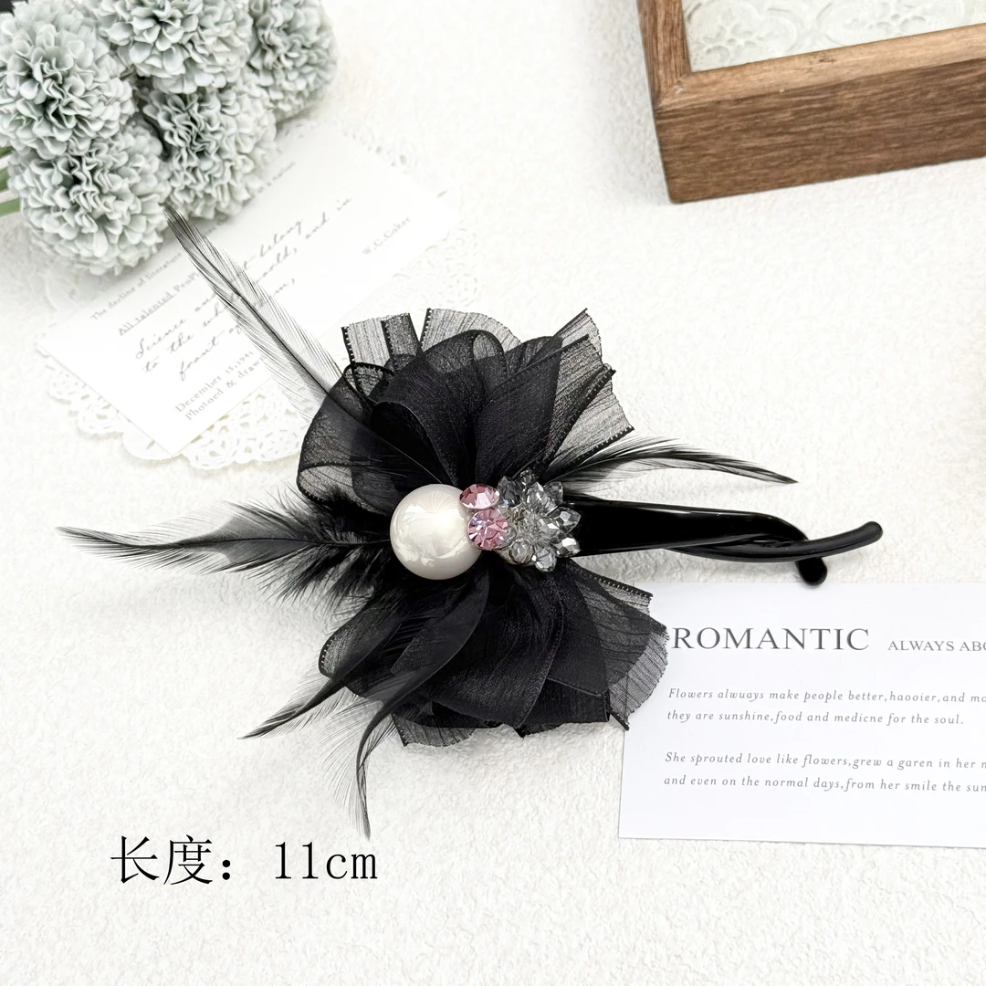 F-1240高级感羽毛水钻轻奢风扭扭夹