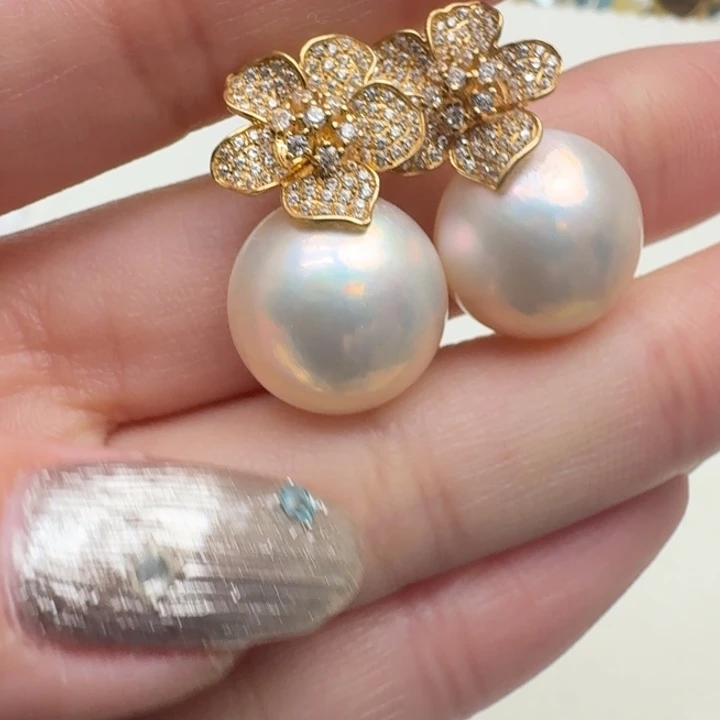 拼合珍珠（马贝珠）耳饰18K金镶嵌