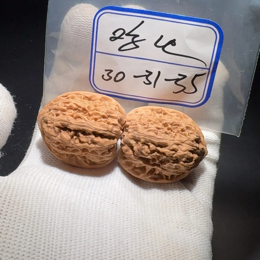 文玩核桃把件2号鸡心