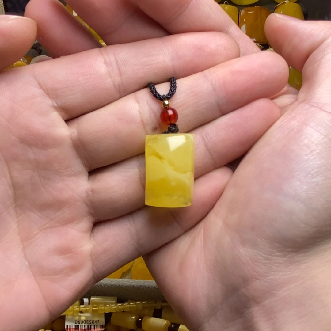 琥珀未镶嵌裸石蜜蜡