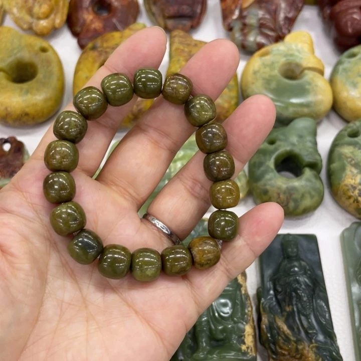 未镶嵌岫岩河磨玉（透闪石质玉）珠宝奇石