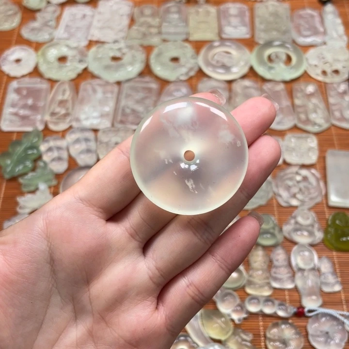 *****未镶嵌蛇纹石玉颈饰