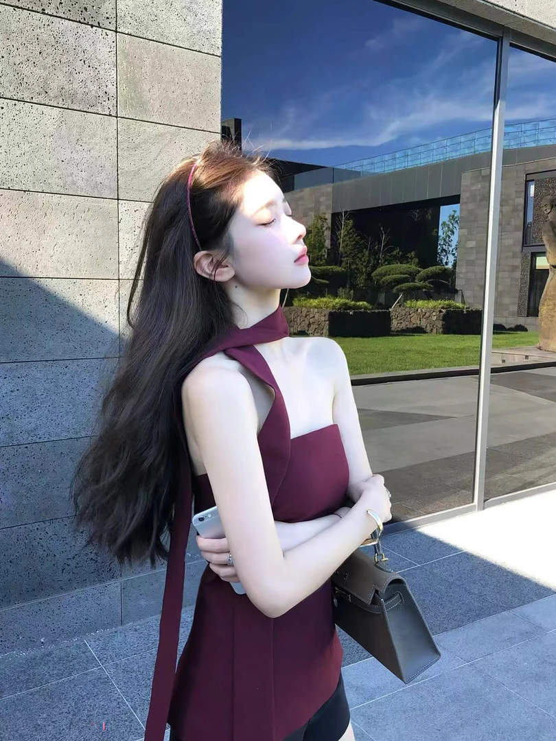 设计感高级一字肩缎面抹胸女夏季款外穿法式性感飘带显瘦上衣无袖