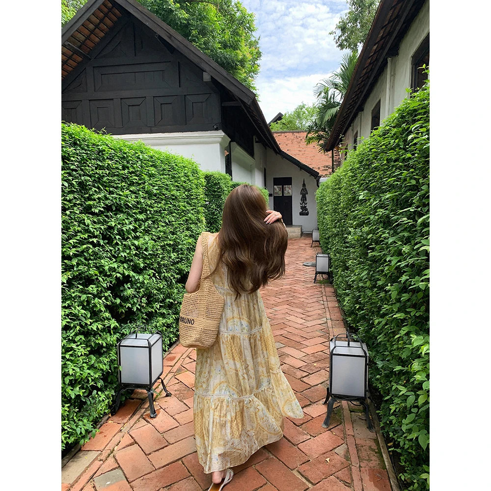 张贝贝 清迈花季 醋酸天丝 波西米亚风度假背心裙