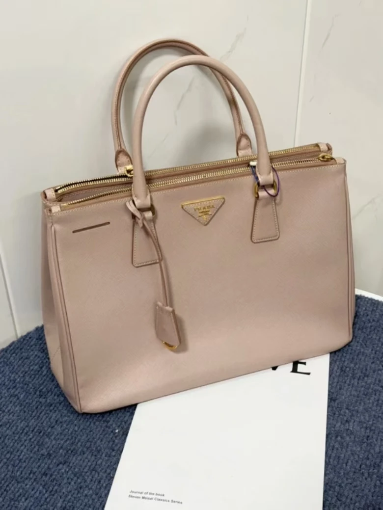 95新 Chanel/香奈儿 GGS普拉达杀手包大号粉色金扣牛皮/72926286