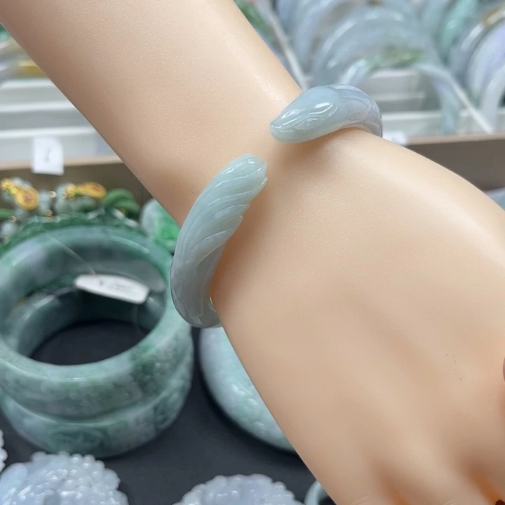 翡翠未镶嵌手镯 037开口九尾狐55