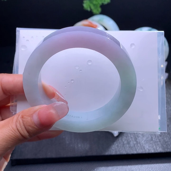 未镶嵌翡翠手镯定制翡翠