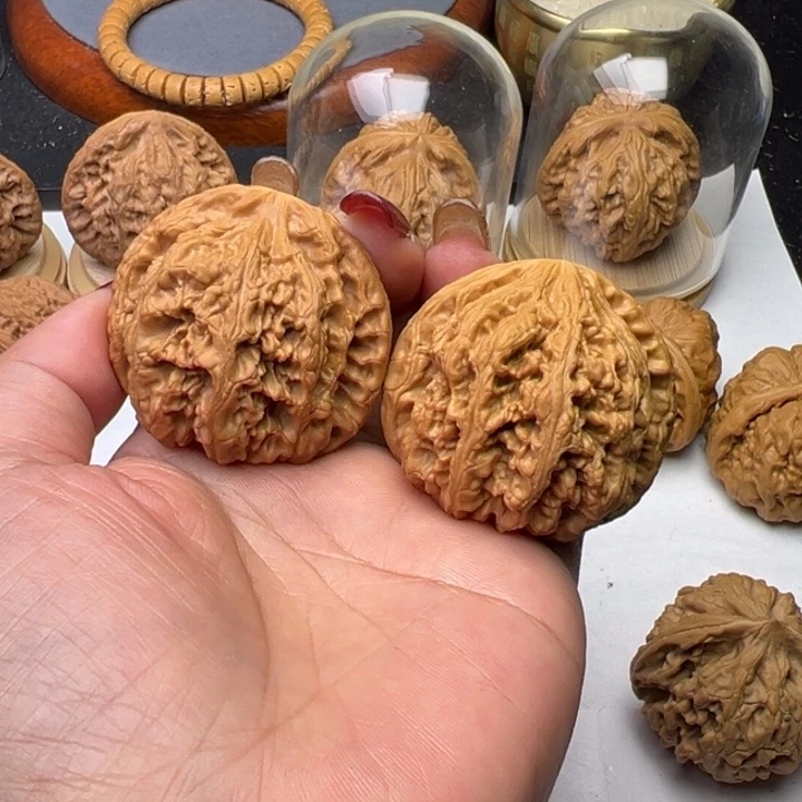 文玩核桃把件芳芳44粗筋