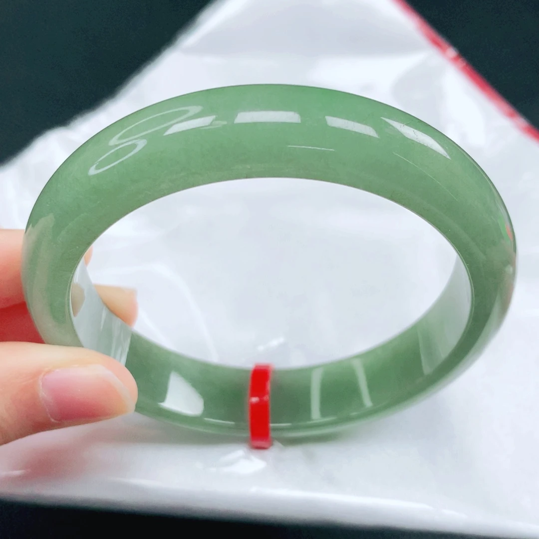 翡翠未镶嵌手镯59圈