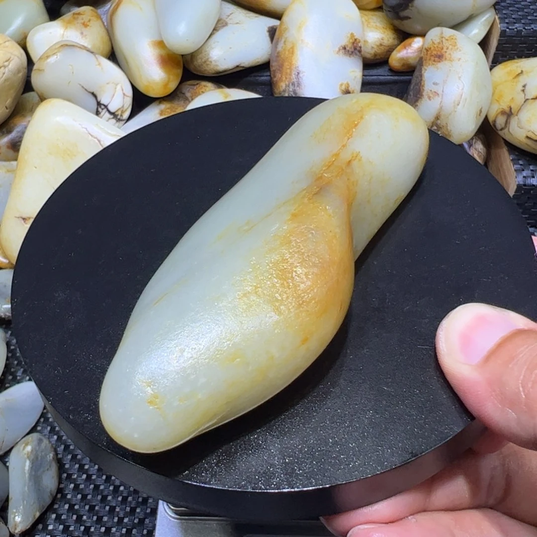 和田玉未镶嵌颈饰170克