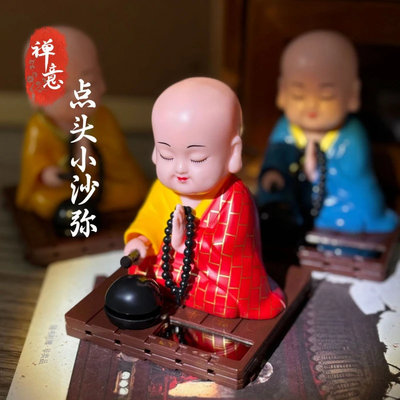 网红太阳能小和尚点头敲木鱼车用汽车家具工艺品车载摆件
