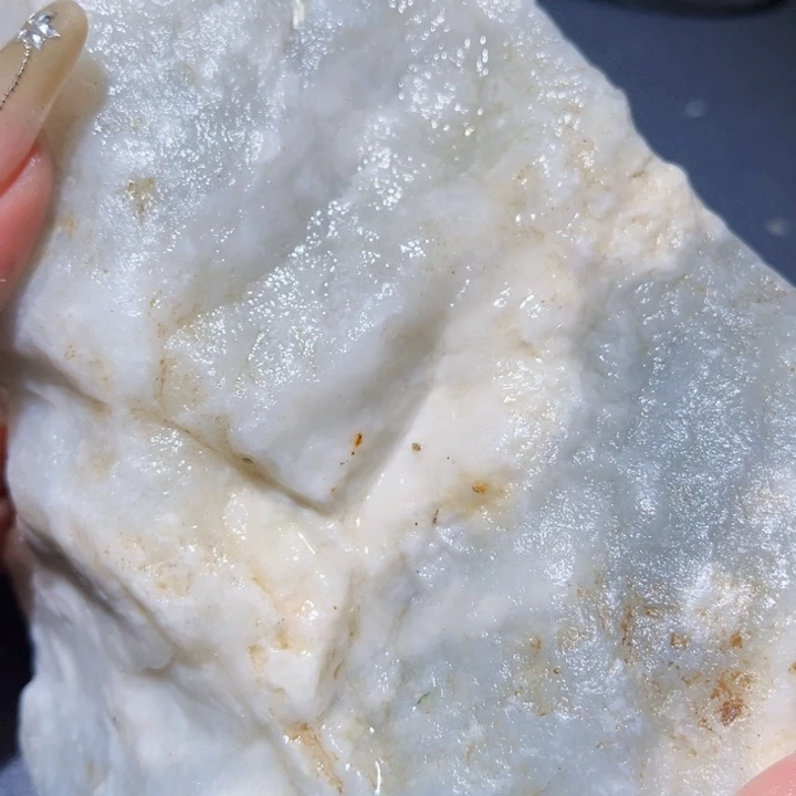 和田玉（糖玉）未镶嵌珠宝奇石