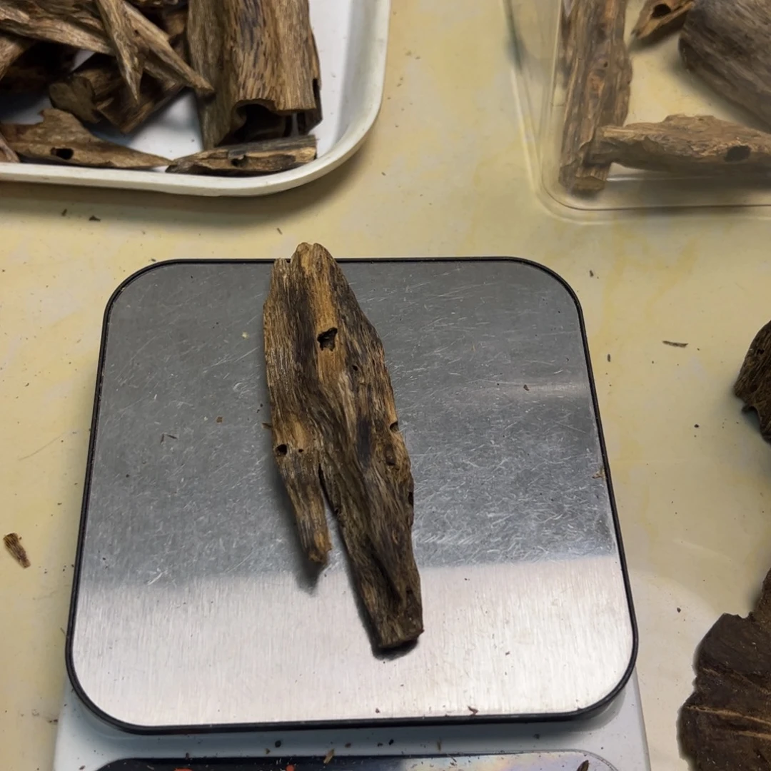 沉香沉香碎屑奇楠沉香紫棋