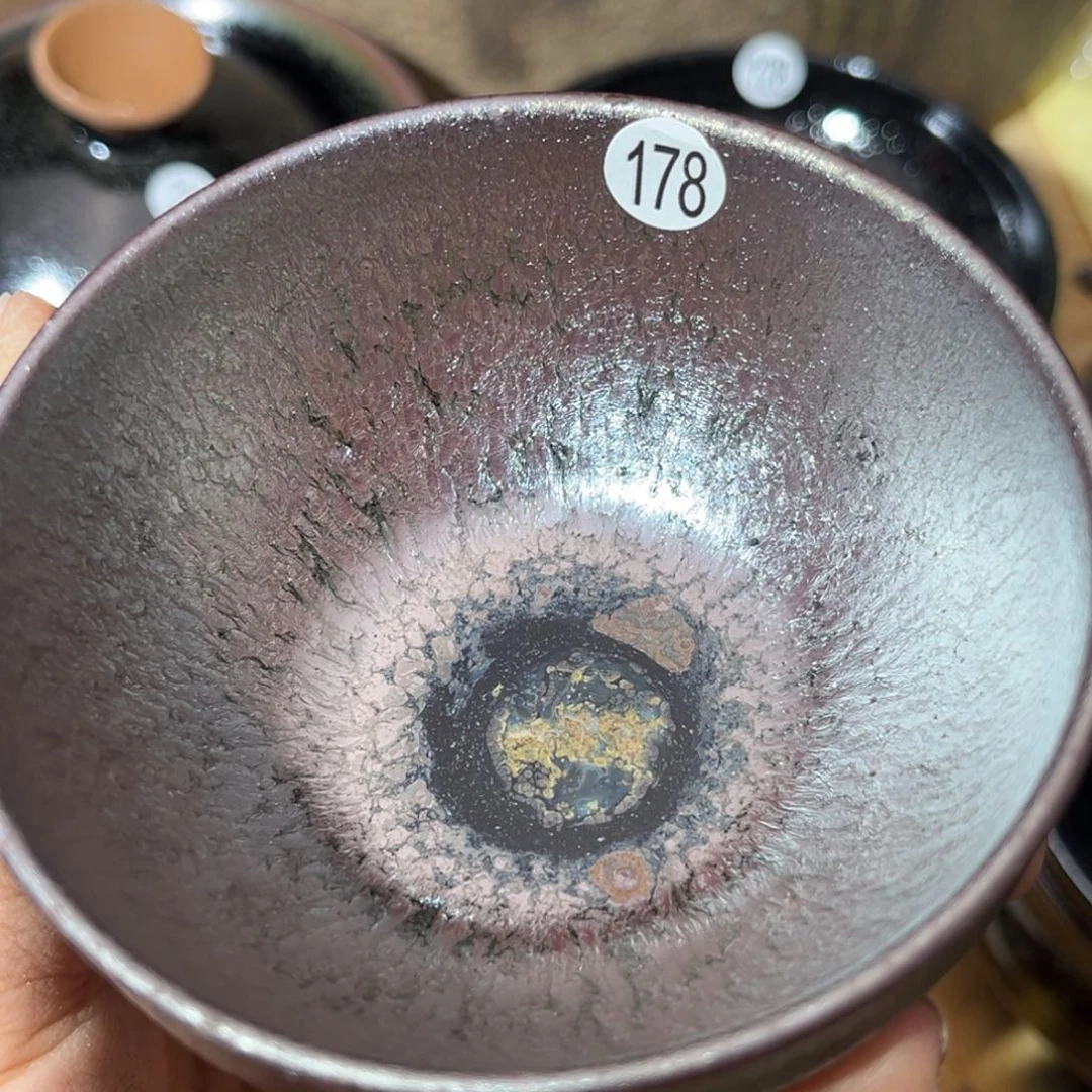 茶盏义兴龙窑坚持真柴烧