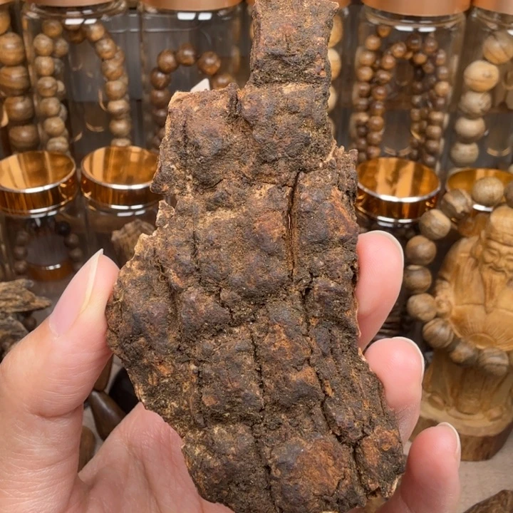 沉香沉香碎屑斯里兰卡红土7.6克