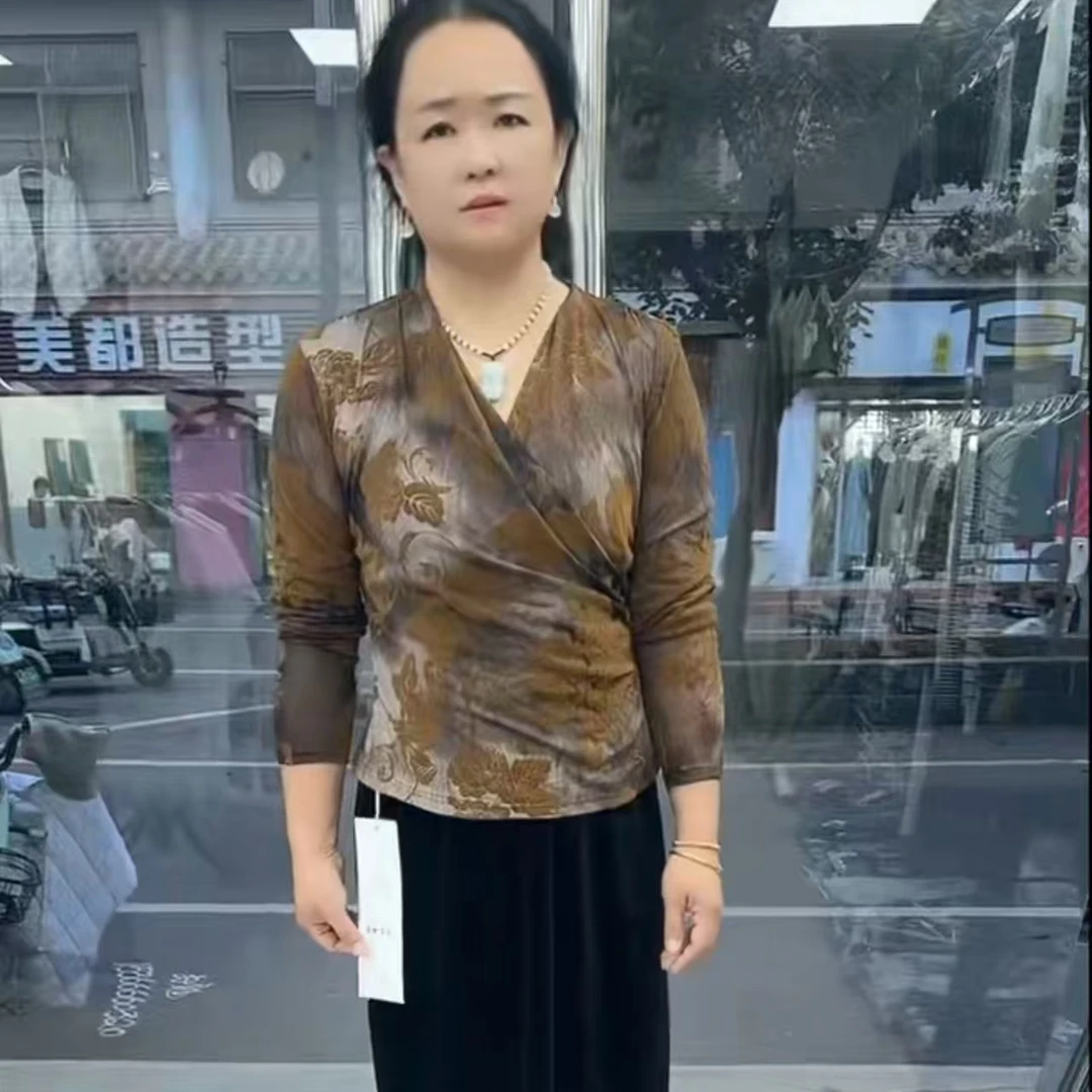 侧开领长袖提花抗皱宽松型蕾丝植绒植物花卉T恤