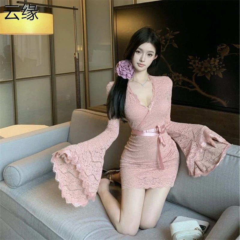 蕾丝大码夏款名媛气质性感时尚连衣裙喇叭花边修身显瘦收腰裙子女