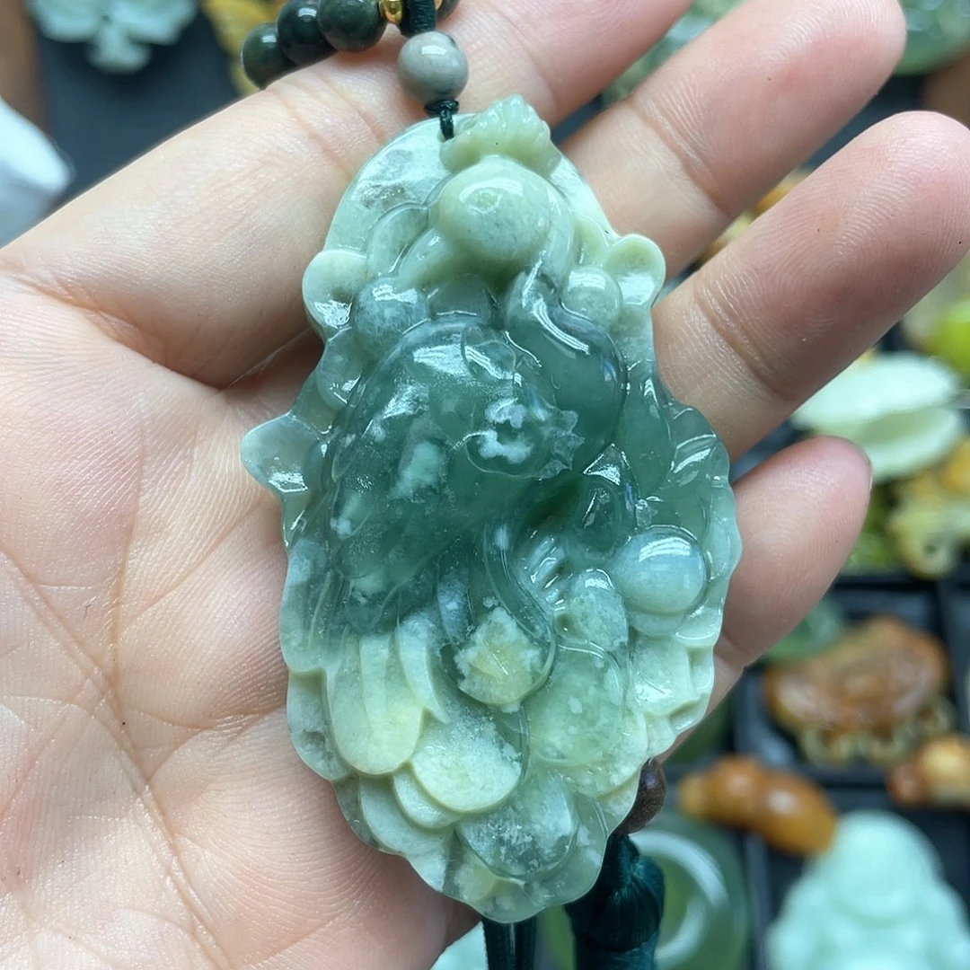 未镶嵌蛇纹石玉颈饰