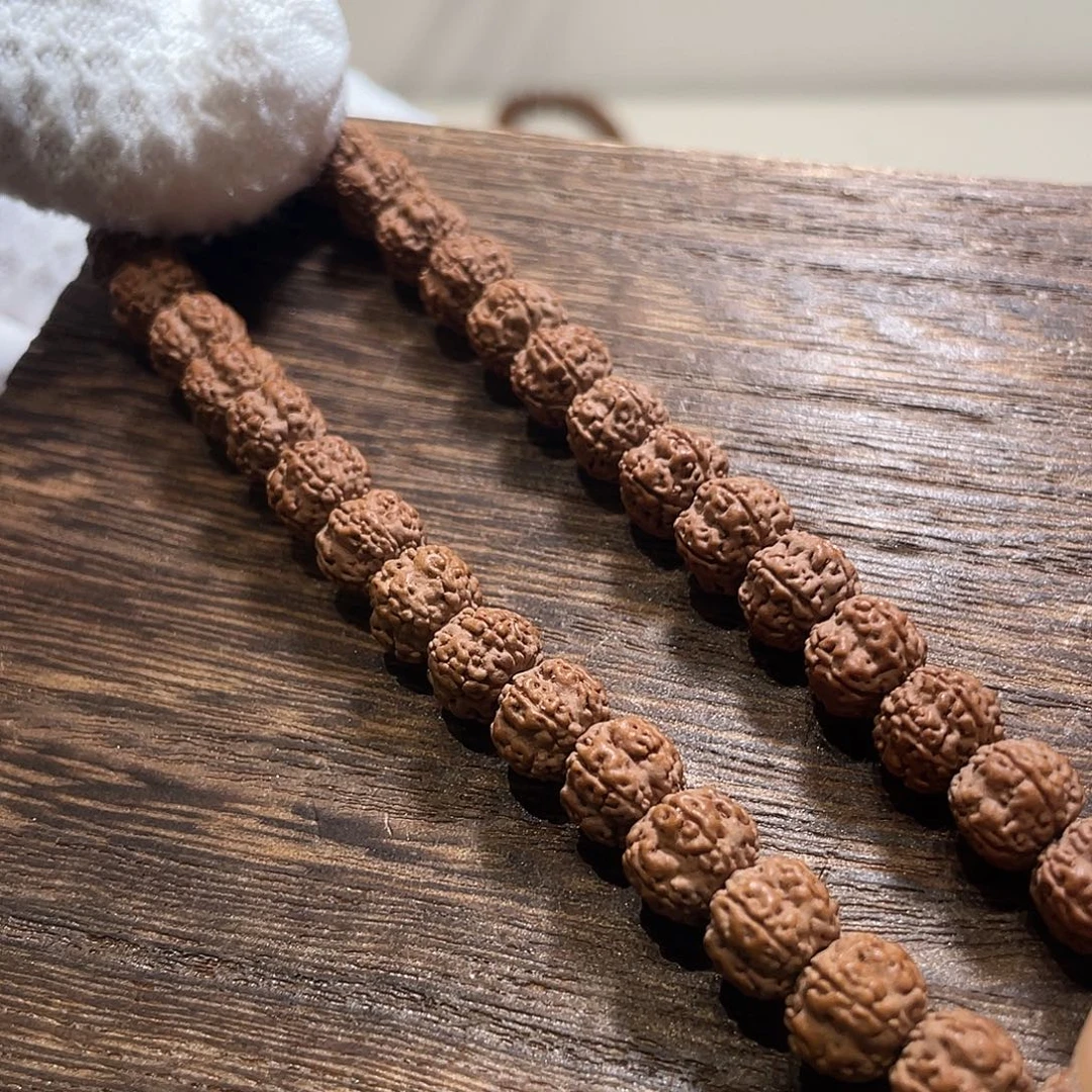 金刚菩提吊坠老树梅花手持。9mm