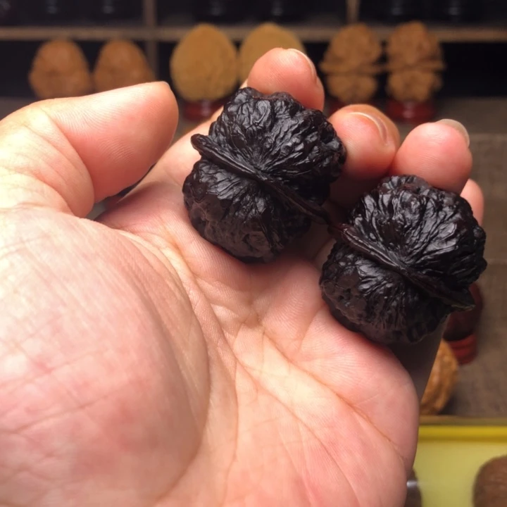 把件橄榄核34血舍利33+