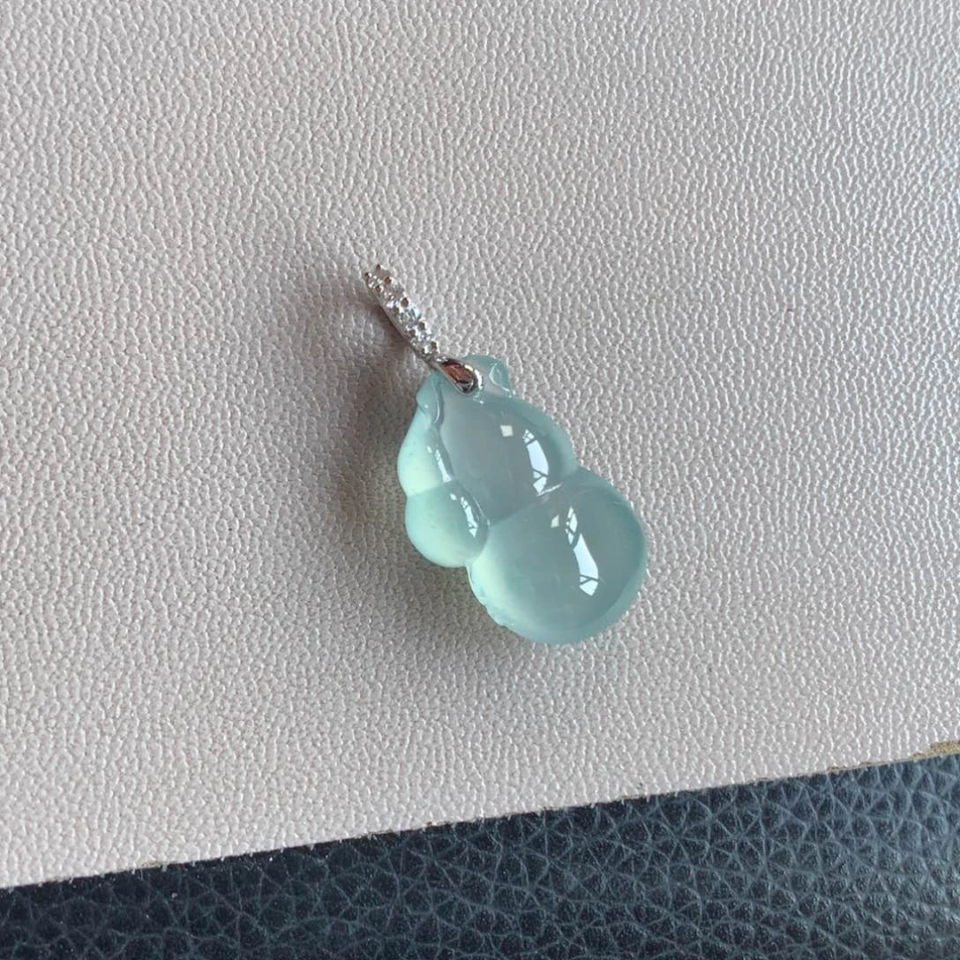 翡翠18K金镶嵌颈饰天然翡翠