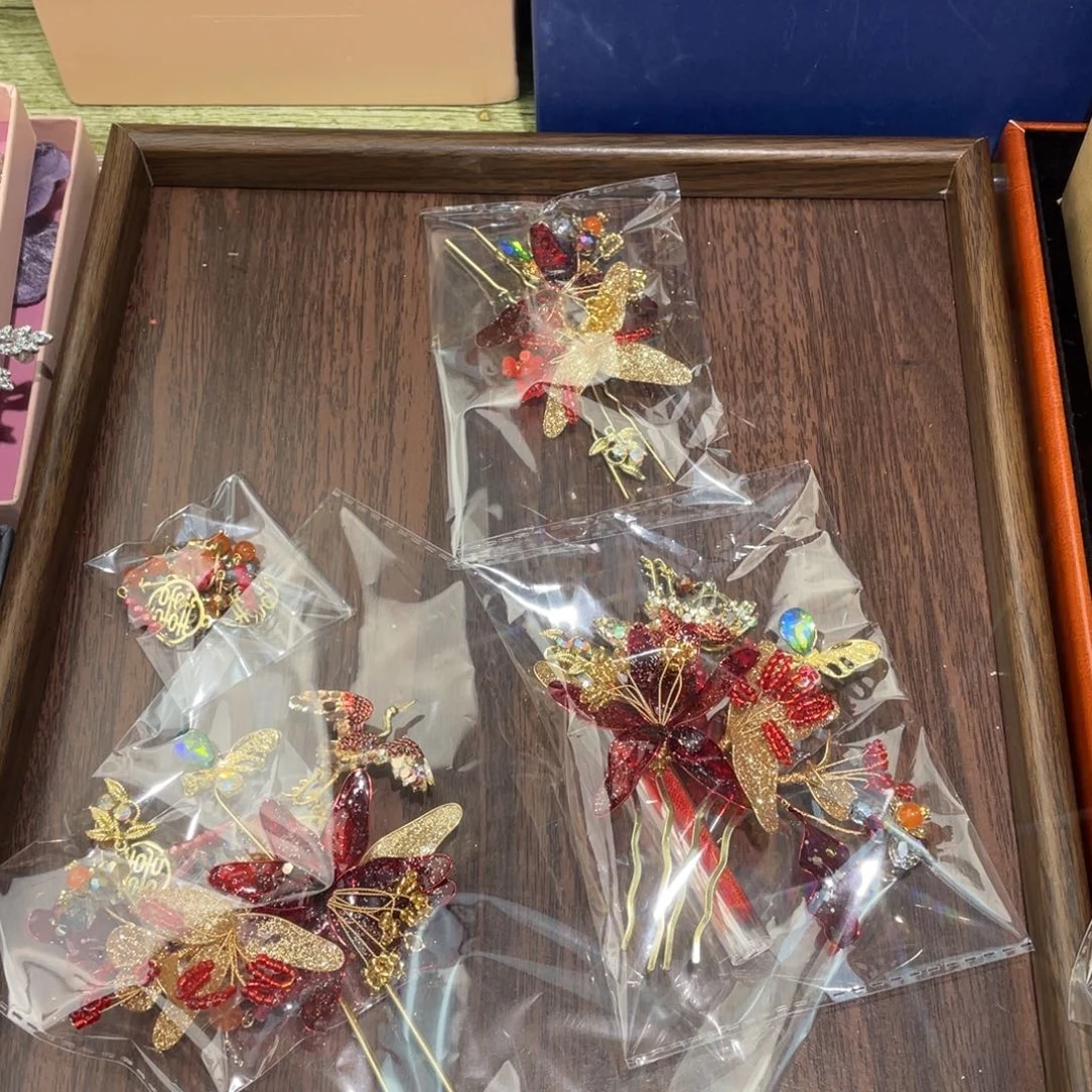 混合材质新娘头饰