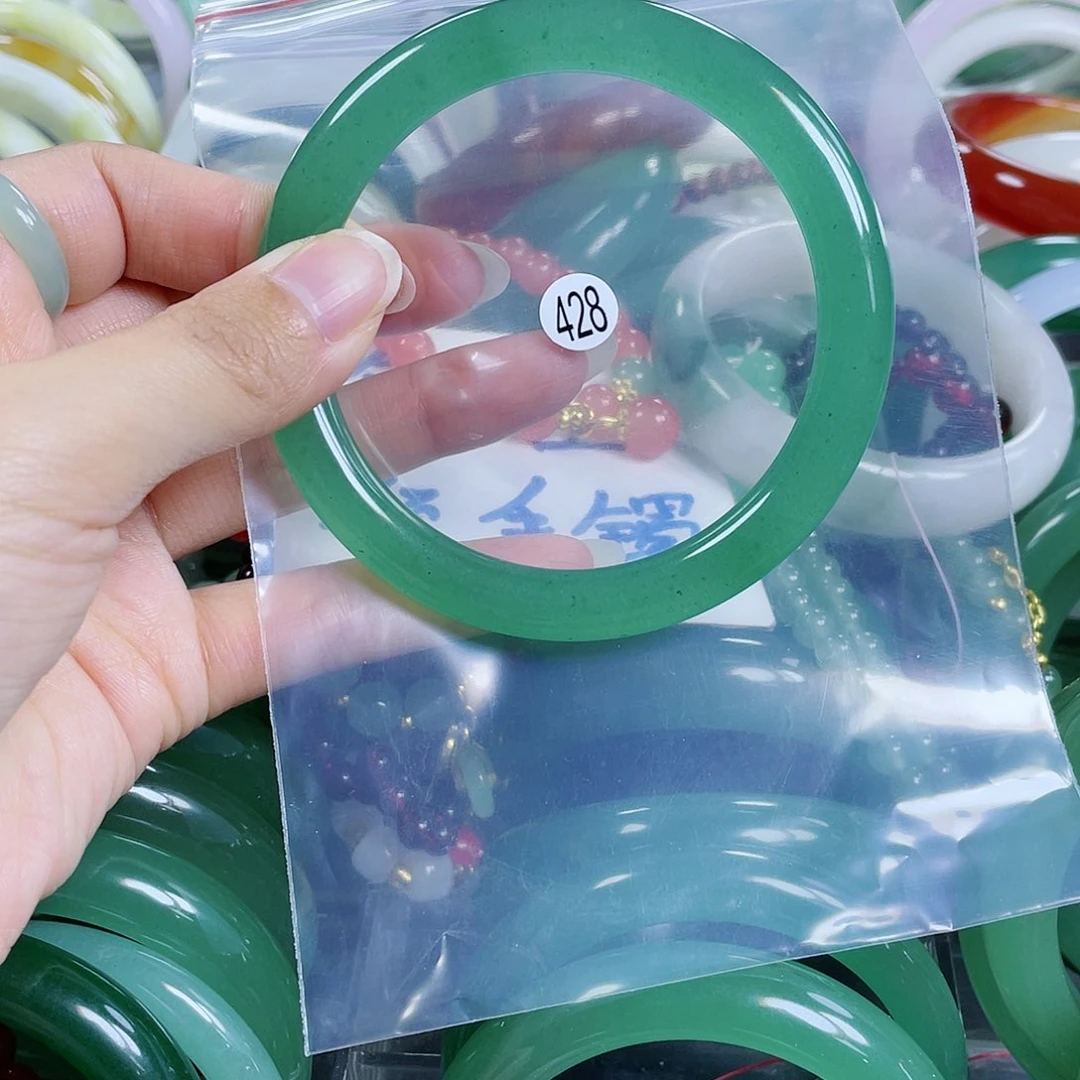 【闪购商品】石英质玉手镯未镶嵌64