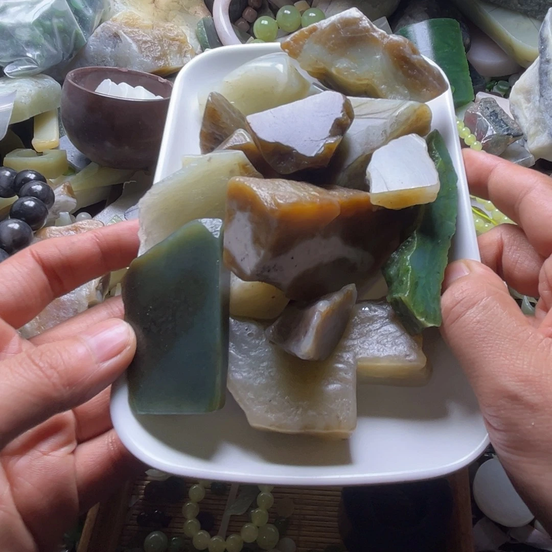 郎***下和田玉（糖玉）未镶嵌挂件