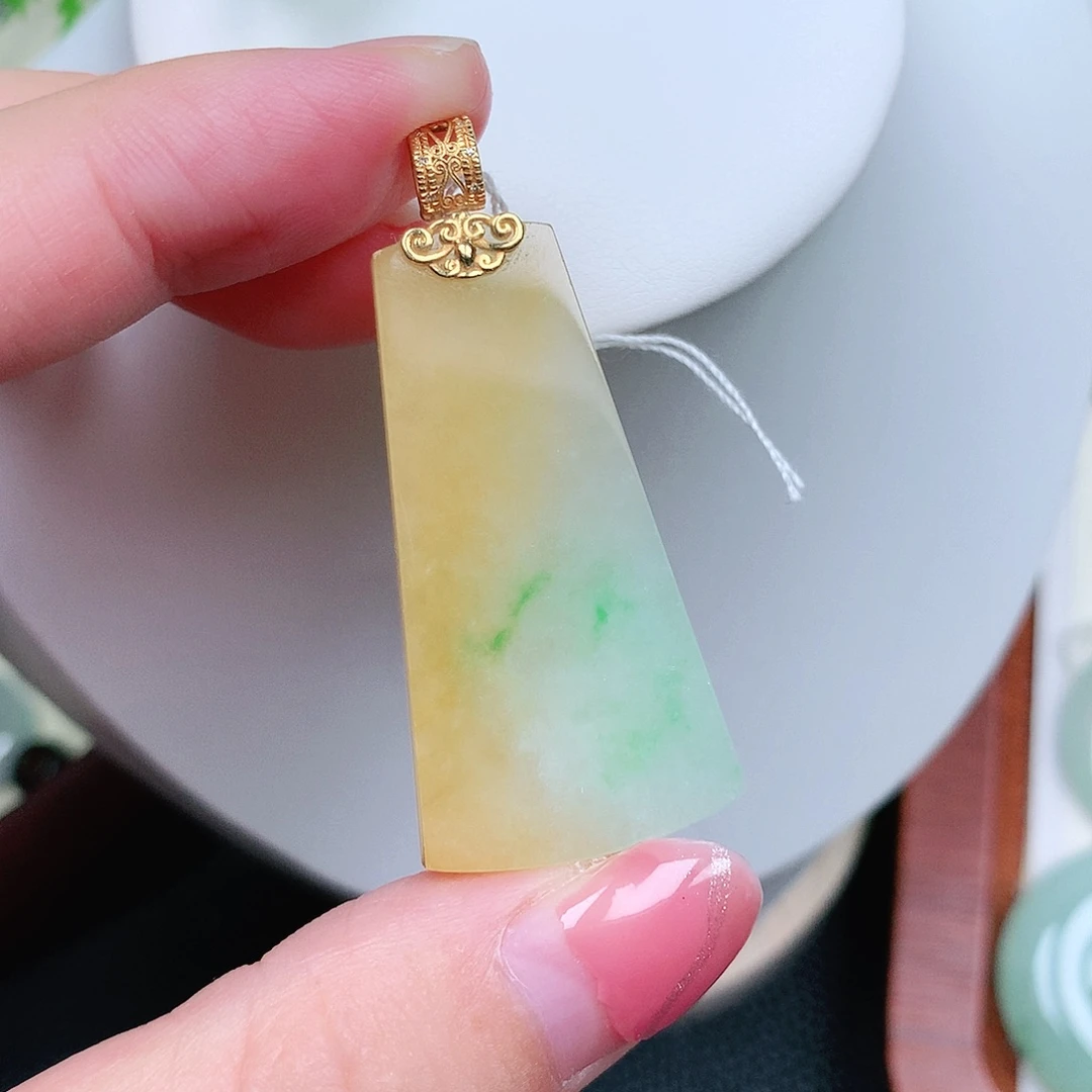 翡翠18K金镶嵌颈饰平安20