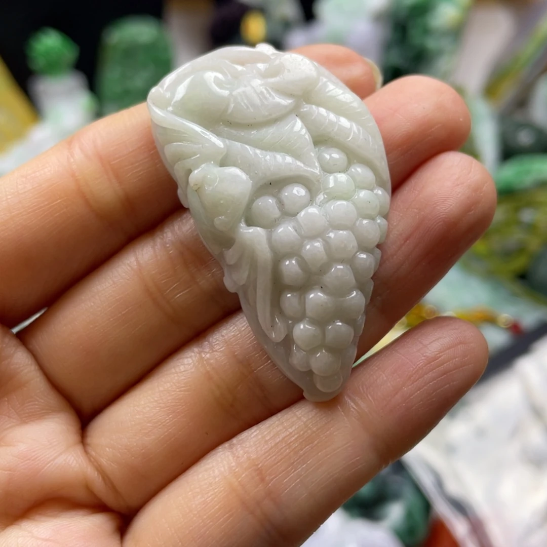 翡翠颈饰未镶嵌牌子