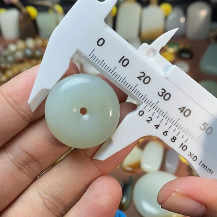 和田玉未镶嵌吊坠(不含链)