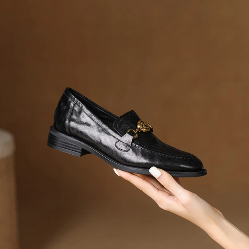 2.5cm跟高 头层手抓羊皮山茶花低跟乐福鞋圆头平底深口单鞋百搭款