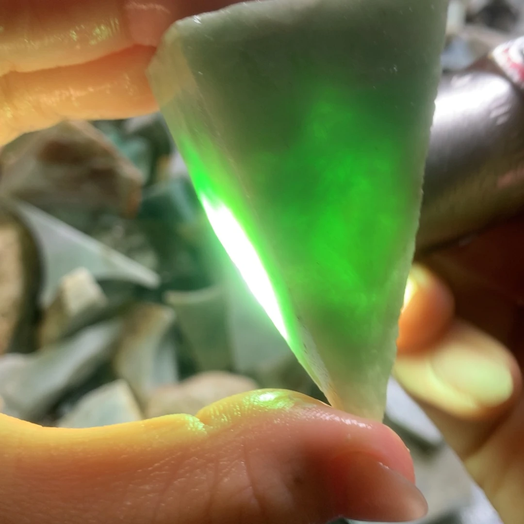 翡翠颈饰未镶嵌缅甸翡翠