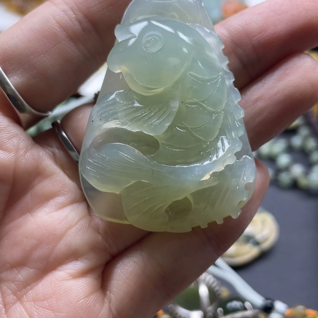 蛇纹石玉挂件未镶嵌