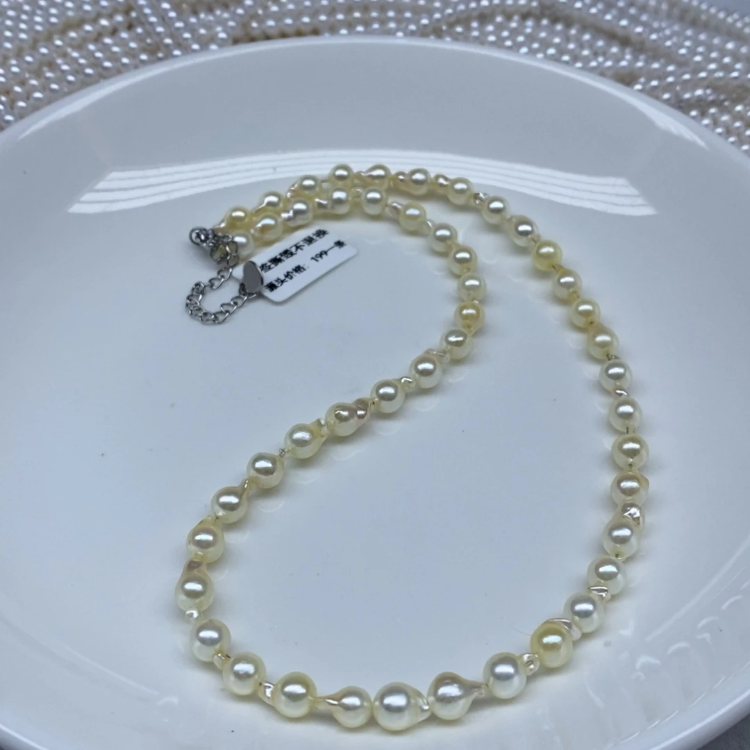 未镶嵌海水珍珠颈饰